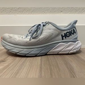 Hoka Arahi 6 Size 8.5B